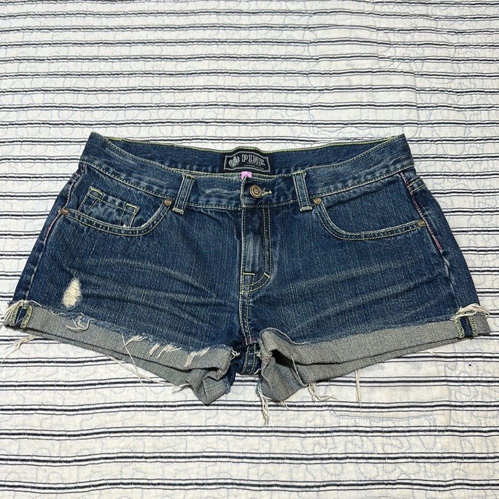 Pink Victoria’s Secret short jeans size 6